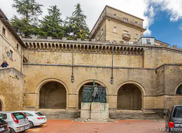Monument to Girolamo Gozi