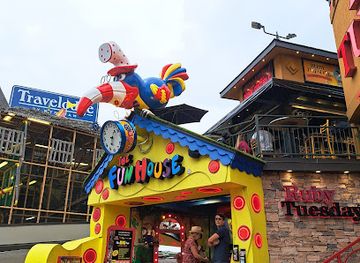 canada/niagara-falls/fallsview/landmark/the-fun-house