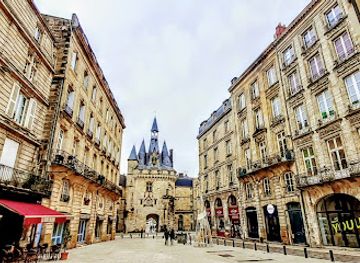 france/bordeaux/landmark/place-du-palais