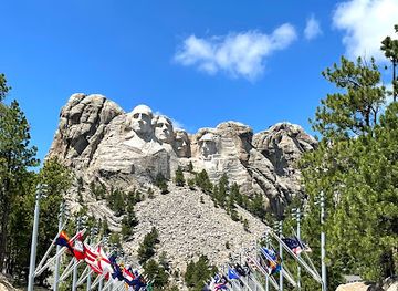 south-dakota/rapid-city/landmark/black-hills-adventure-tours