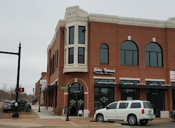 oklahoma/edmond/landmark/ellis-island-coffee-and-wine-lounge
