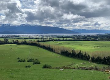 new-zealand/southland/landmark/te-anau-lions-lookout-point