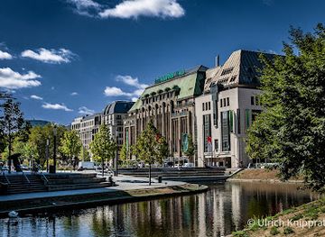 germany/dusseldorf/landmark/kriegerdenkmal-im-hofgarten