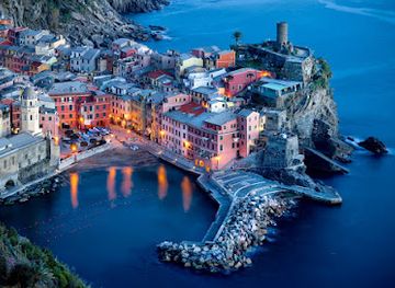 italy/cinque-terre/landmark/ruins-of-doria-tower