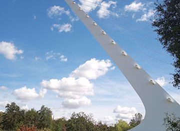 california/redding/landmark/sacramento-river-trail-at-south-diestelhorst-bridge-trailhead