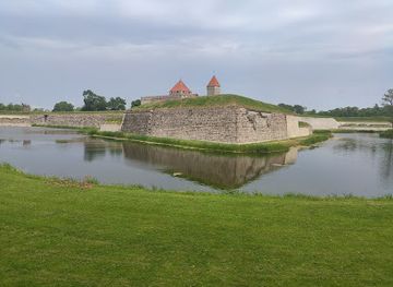 estonia/kuressaare-castle/landmark/kuressaare-linnuse-vallikraav