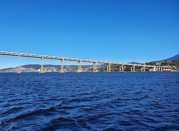 australia/hobart/landmark/lady-nelson-tall-ship