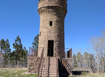 south-dakota/badlands/landmark/mount-roosevelt-memorial