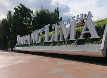 indonesia/semarang/landmark/lapangan-pancasila-simpang-lima-semarang