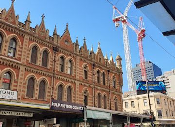 australia/north-east-south-australia/landmark/beehive-corner