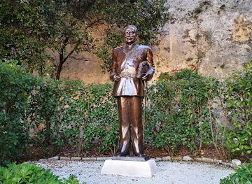 monaco/monte-carlo/landmark/statue-prince-rainier-iii