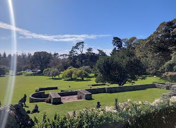 new-zealand/auckland/landmark/acacia-cottage