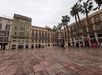 spain/malaga/landmark/plaza-de-la-constitucion