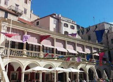 croatia/trogir/landmark/trg-republike-hrvatske-1