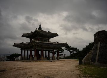 south-korea/suwon/landmark/seonodae-western-crossbow-tower
