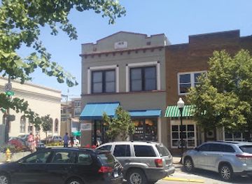 kansas/lawrence/landmark/the-burger-stand-at-the-casbah