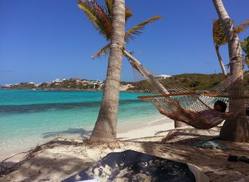 anguilla/shoal-bay-east/landmark/gwen-s-reggae-bar-and-grill