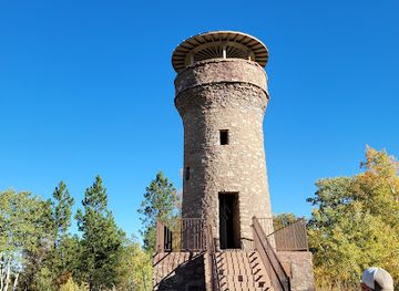 south-dakota/rapid-city/landmark/mount-roosevelt-friendship-tower