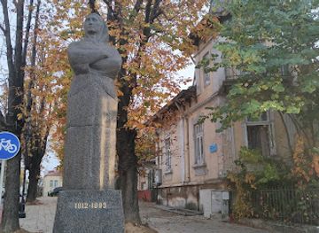 bulgaria/ruse/landmark/pametnik-baba-tonka