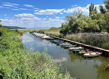 hungary/lake-balaton/landmark/balatonfuzfoi-partisetany