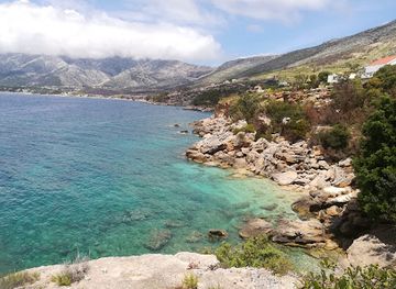 croatia/peljesac-peninsula/landmark/sunken-ship