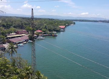guatemala/rio-dulce/landmark/puente-de-rio-dulce