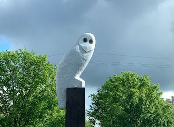 australia/canberra/landmark/owl