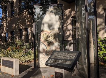 california/mountain-view/landmark/berlin-wall-section