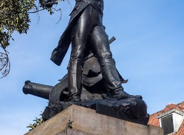 colombia/bogota/zona-g/landmark/monumento-antonio-jose-de-sucre