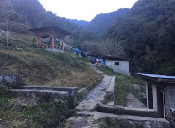 bhutan/punakha/landmark/chubu-tshachu