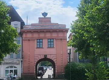germany/rostock/landmark/monchentor