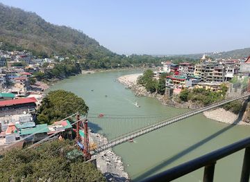 india/rishikesh/laxman-jhula/landmark/lakshman-jhula