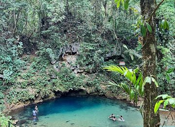 belize/the-cayes/landmark/st-herman-s-blue-hole-national-park