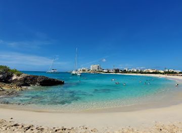 sint-maarten/oyster-pond/landmark/mullet-bay