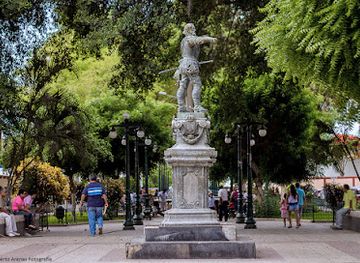 peru/piura/landmark/plaza-tres-culturas