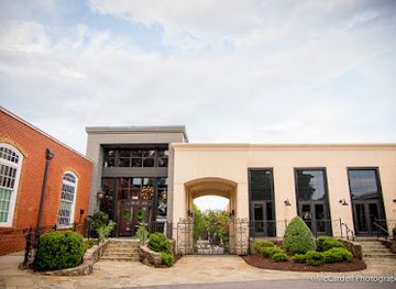 north-carolina/greensboro/old-irving-park/landmark/the-colonnade-at-revolution-mill