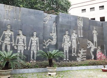 vietnam/southeast/landmark/hoa-lo-prison-relic