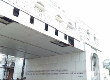 indonesia/bandung/landmark/pidie-baiq-quotes