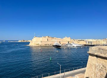 malta/birgu/landmark/rolling-geeks