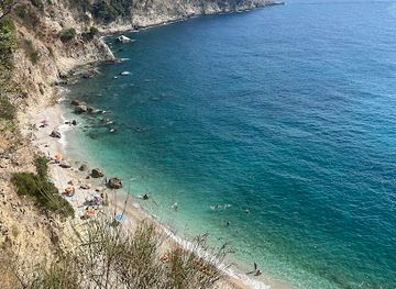 albania/himara/landmark/filikuri-beach