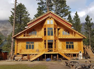 pakistan/fairy-meadows/landmark/fairy-meadows-broad-view-hotel-resort
