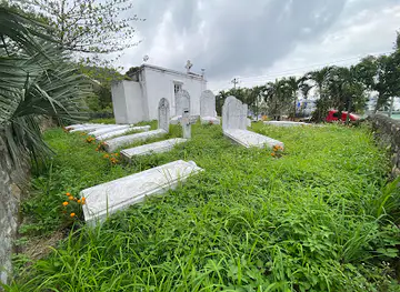 French & Spanish Soldiers Cemetery
