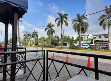 northern-mariana-islands/garapan/landmark/jonny-s-bar-grill