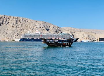 oman/musandam-peninsula/landmark/musandam-dhow-tours-khasab