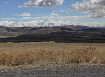 armenia/geghama-mountains/landmark/ghegam-ridge