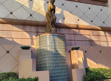 california/long-beach/landmark/long-beach-venus-statue