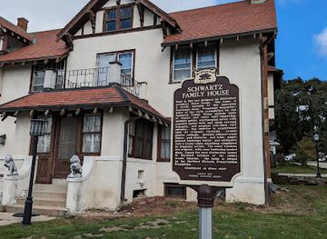 wisconsin/central-wisconsin/landmark/wisconsin-state-historical-marker-575-schwartz-family-house