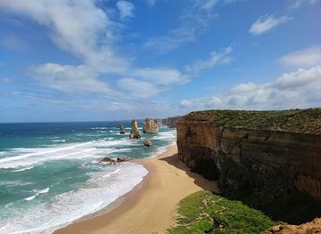 australia/great-ocean-road/landmark/twelve-apostles-marine-national-park