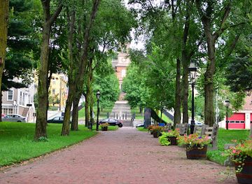 rhode-island/providence/downtown-providence/landmark/roger-williams-national-memorial