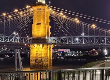 kentucky/covington/landmark/pedal-wagon-covington